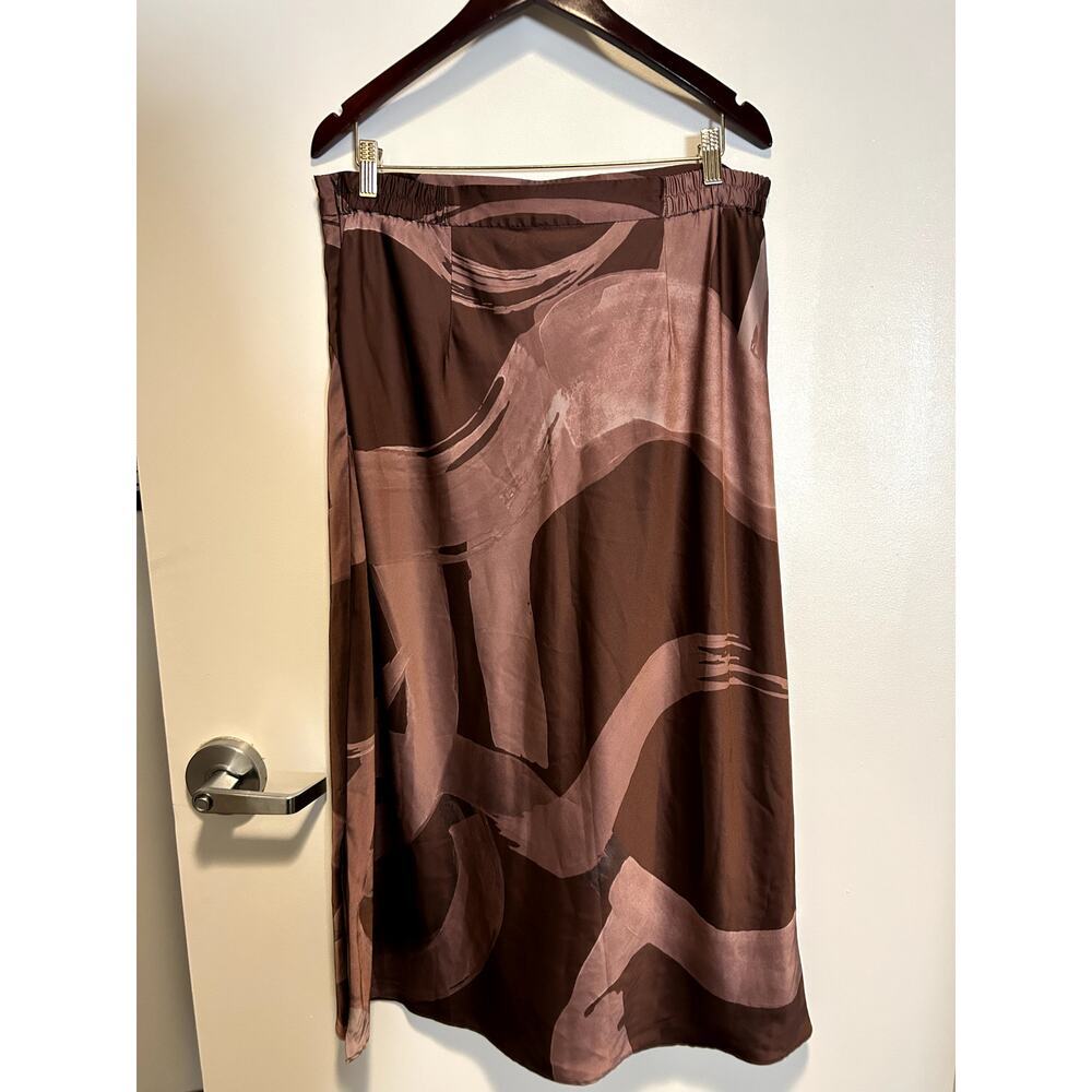 Slate & Willow Abstract Satin Slip Skirt- XL - Picture 5 of 8